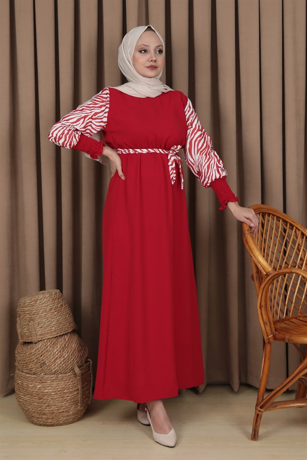 Kadın Kırmızı Kolu Desenli Kuşaklı Elbise