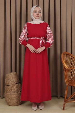 Kadın Kırmızı Kolu Desenli Kuşaklı Elbise